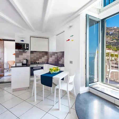 Apartment Il Nido Del Gabbiano Minori