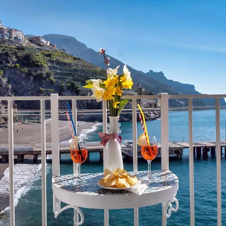 Apartment Il Nido Del Gabbiano Minori